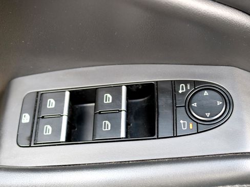 Used 2021 MAZDA MAZDA3 s image 13