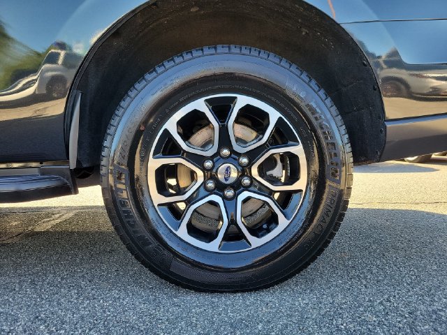 Used 2024 Ford Expedition XLT RWD image 11