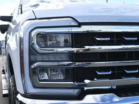 Used 2024 Ford F250 Lariat AWD/4WD image 9