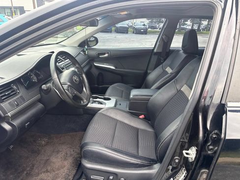 Used 2012 Toyota Camry SE FWD image 11