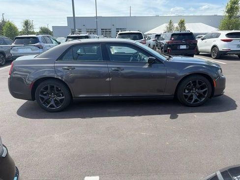 Used 2023 Chrysler 300 Touring w/ Sport Appearance Package RWD image 4