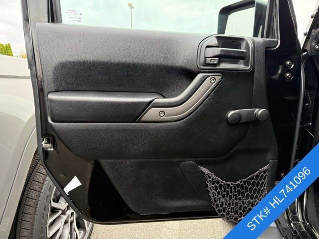 Used 2017 Jeep Wrangler Sport AWD/4WD image 4