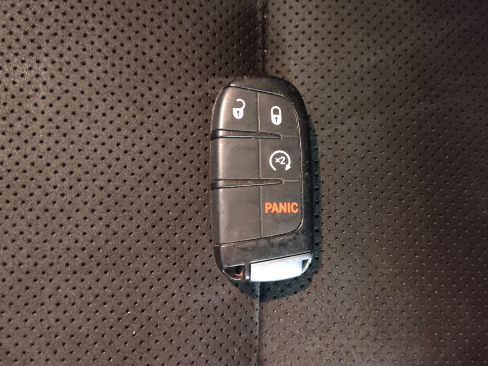 Used 2019 Jeep Grand Cherokee Laredo w/ Laredo X Package AWD/4WD image 32