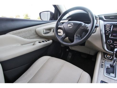 Used 2020 Nissan Murano SL w/ Moonroof Package FWD image 11