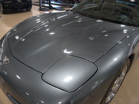 Used 2003 Chevrolet Corvette Convertible w/ Preferred Equipment Group1 image 13