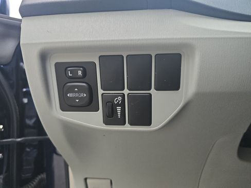 Used 2015 Toyota Prius Two FWD image 24