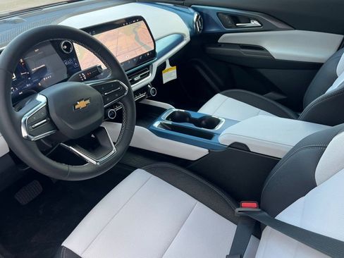New 2026 Chevrolet Equinox EV LT AWD/4WD image 7