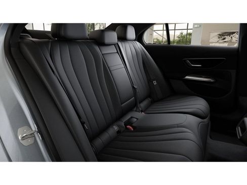 New 2026 Mercedes-Benz E 450 4MATIC Sedan image 5
