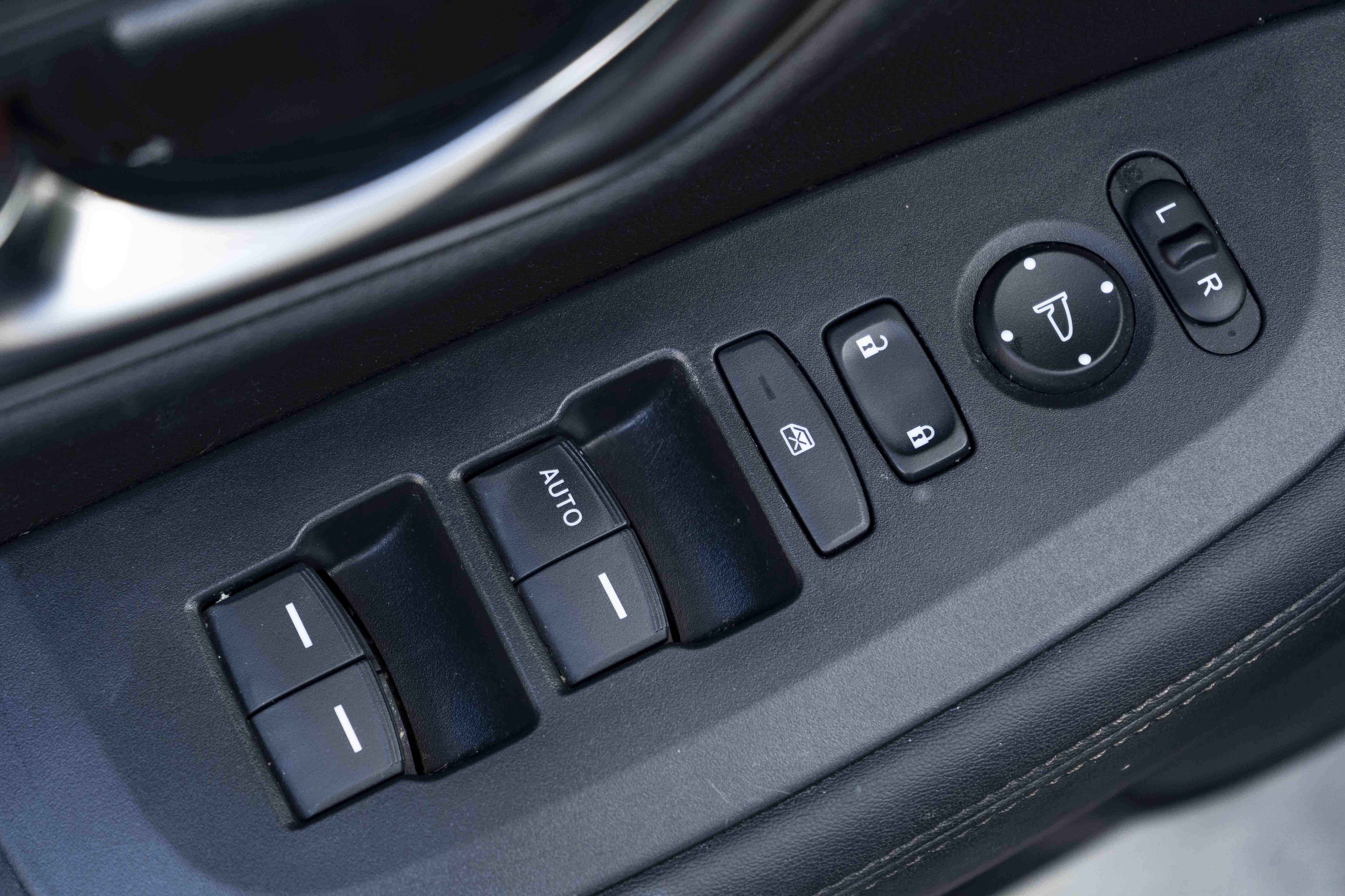 Certified 2024 Honda HR-V LX image 38