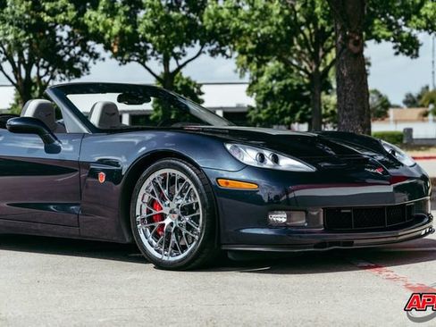 Used 2013 Chevrolet Corvette 427 w/ 1SB Preferred Equipment Group RWD image 60