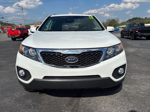 Used 2013 Kia Sorento LX w/ Convenience Pkg AWD/4WD image 2