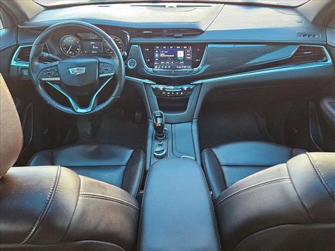 Used 2021 Cadillac XT6 Premium Luxury image 18