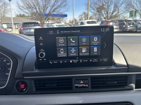 Used 2023 Honda Pilot EX-L image 16