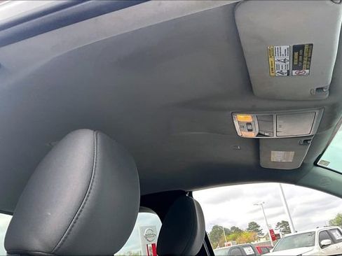 Used 2022 Toyota Tacoma SR5 w/ Technology Package image 22