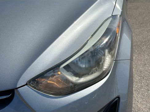 Used 2016 Hyundai Elantra SE image 9