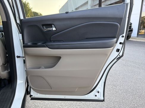 Used 2021 Honda Pilot EX-L image 18