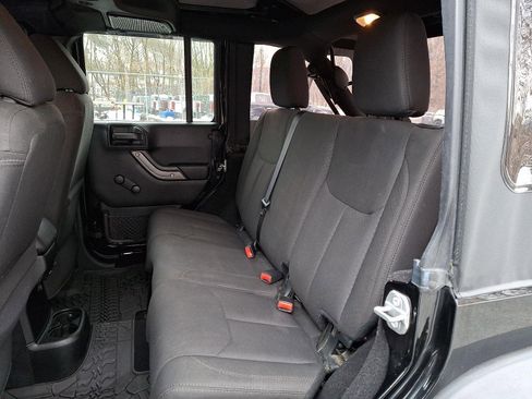 Used 2017 Jeep Wrangler Unlimited Sport w/ Connectivity Group image 11