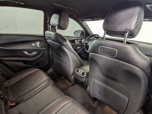 Used 2018 Mercedes-Benz E 300 image 33