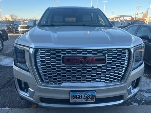 Used 2021 GMC Yukon Denali w/ Denali Ultimate Package image 10