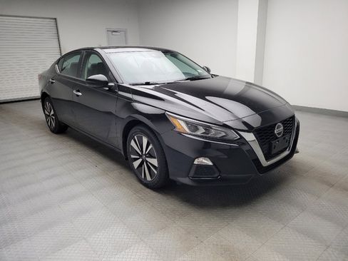 Used 2021 Nissan Altima 2.5 SV w/ SV Premium Package AWD/4WD image 13