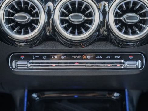New 2026 Mercedes-Benz GLB 250 4MATIC image 25
