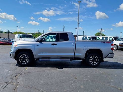 Used 2015 Toyota Tundra SR5 w/ TRD Off Road Package AWD/4WD image 9