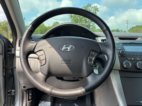 Used 2009 Hyundai Sonata SE FWD image 18