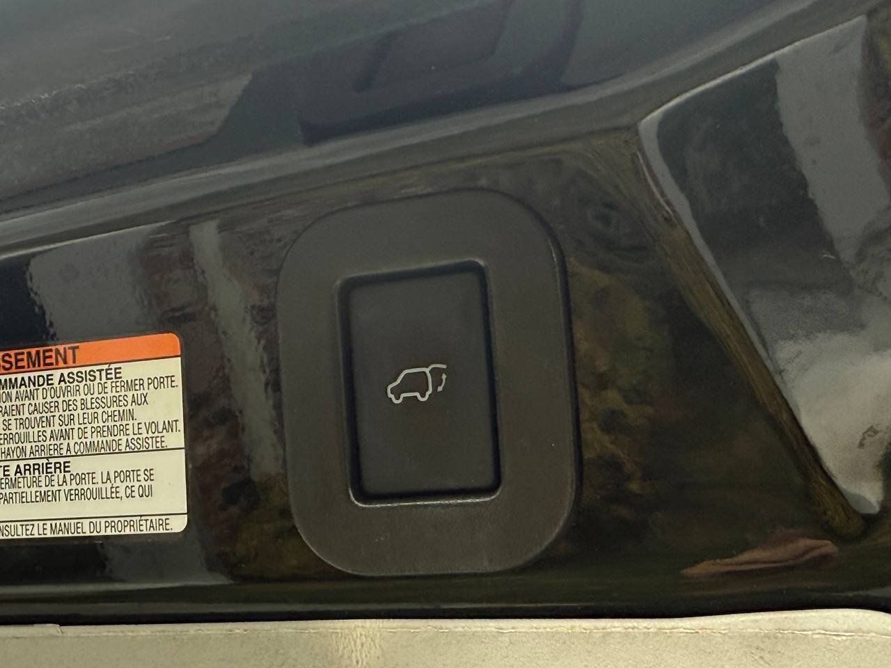 Used 2015 Toyota Sienna XLE w/ XLE Navigation Package FWD image 35