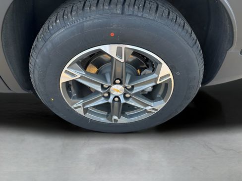 Used 2025 Chevrolet Blazer LT AWD/4WD image 10