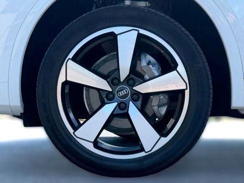 Certified 2023 Audi Q5 2.0T Premium Plus w/ Premium Plus Package AWD/4WD image 12