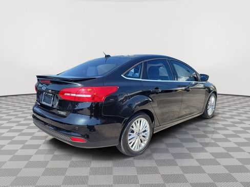 Used 2015 Ford Focus Titanium image 4