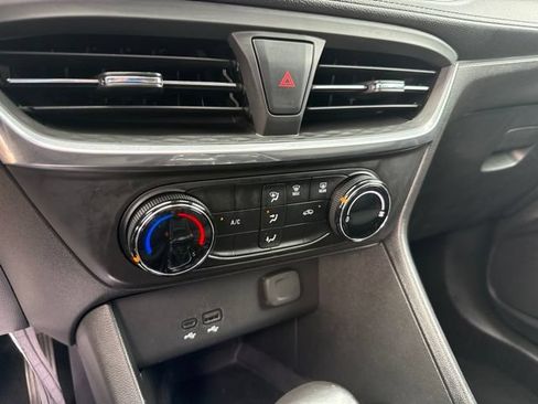 Used 2024 Buick Encore GX Preferred FWD image 31