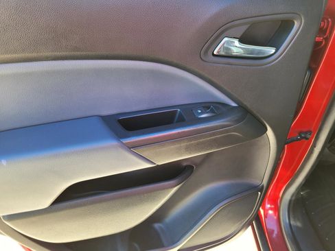 Used 2017 Chevrolet Colorado Z71 image 13