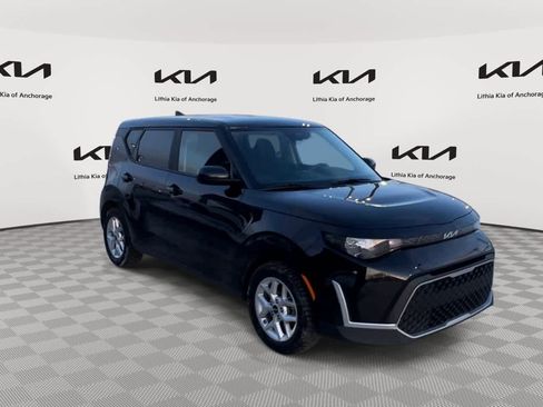 Certified 2024 Kia Soul LX w/ Option Group 015 FWD image 2