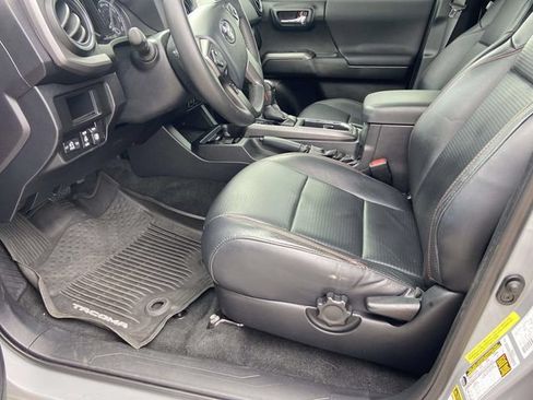 Used 2017 Toyota Tacoma TRD Pro AWD/4WD image 13