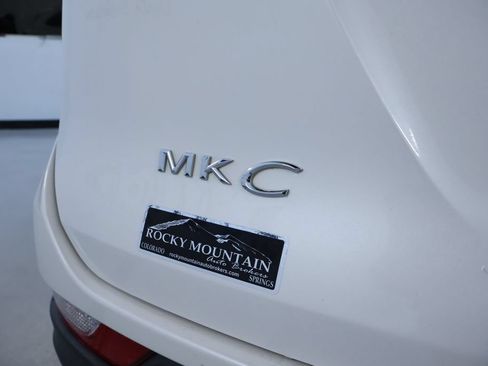 Used 2019 Lincoln MKC Reserve w/ MKC Climate Package AWD/4WD image 10