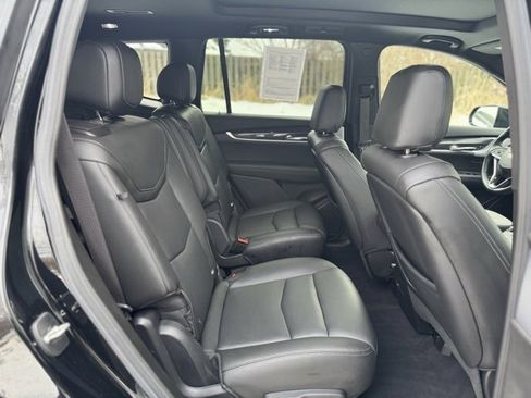 Used 2024 Cadillac XT6 Sport w/ Technology Package image 20