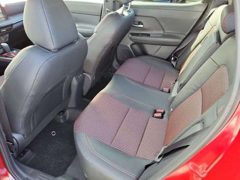 New 2026 Nissan Kicks SR w/ Illumination Package FWD image 12