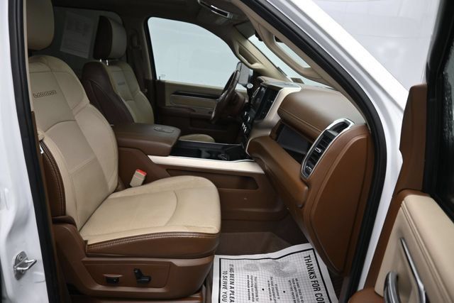 Used 2022 RAM 3500 Laramie AWD/4WD image 7