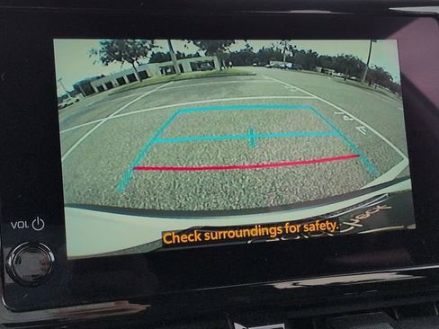 Used 2025 Toyota Corolla Cross AWD Hybrid w/ Moonroof Package image 21