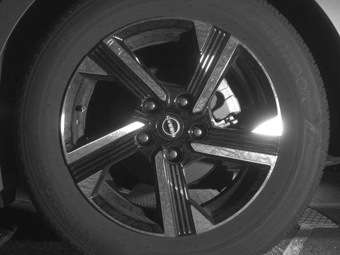 Used 2025 Nissan Sentra SV image 14