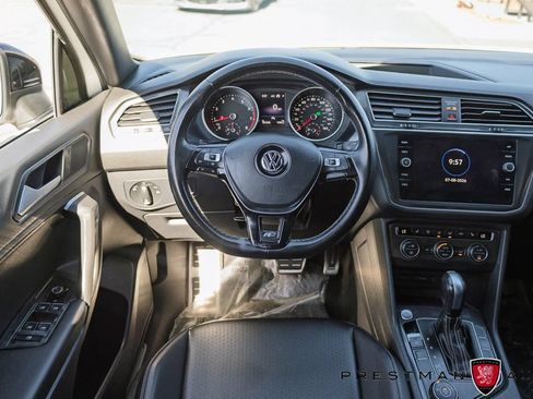 Used 2021 Volkswagen Tiguan SE R-Line w/ 3rd Row Seat Package AWD/4WD image 2
