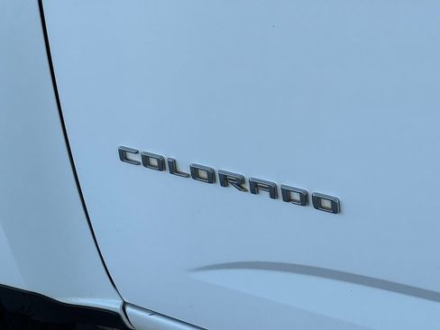 Used 2022 Chevrolet Colorado W/T w/ WT Convenience Package RWD image 5