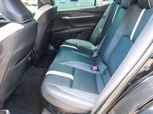 Used 2025 Toyota Camry SE FWD image 18