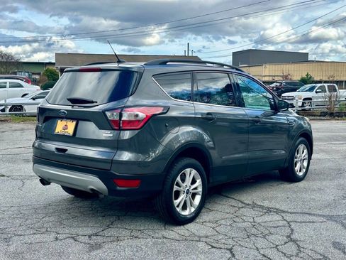 Used 2018 Ford Escape SE w/ Ford Safe & Smart Package image 7