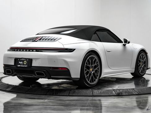 Used 2025 Porsche 911 Carrera RWD image 20