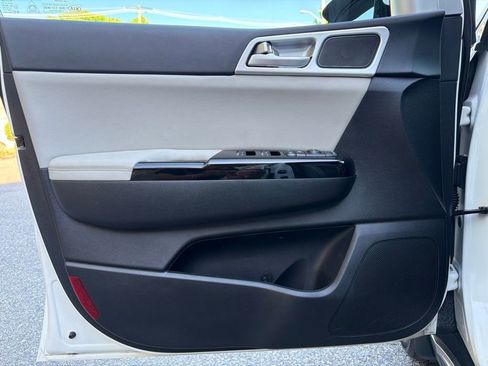 Used 2019 Kia Sportage EX w/ EX Sport Appearance Package AWD/4WD image 13