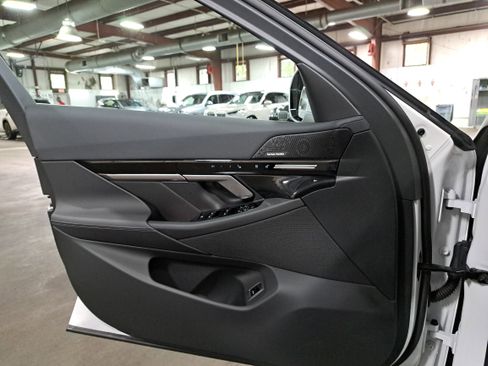 New 2026 BMW 530i w/ Premium Package image 29