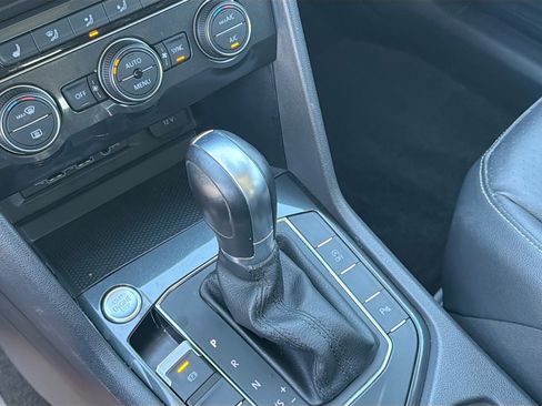 Used 2019 Volkswagen Tiguan SEL image 29