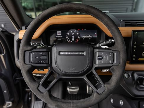 Used 2024 Land Rover Defender 90 Carpathian Edition AWD/4WD image 28